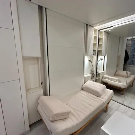 Apartment Bright In The Heart Of