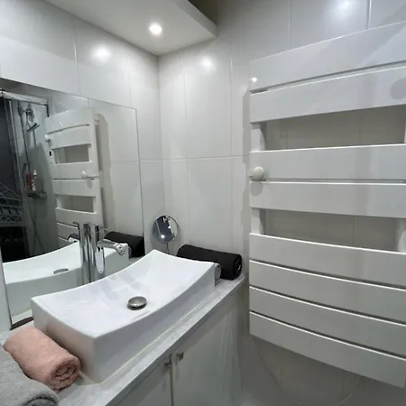 Apartment Bright In The Heart Of Paris